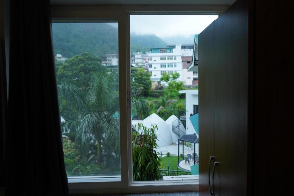 Triple One Hotel Tapovan Rishikesh,Near Laxman Jhula Exterior foto